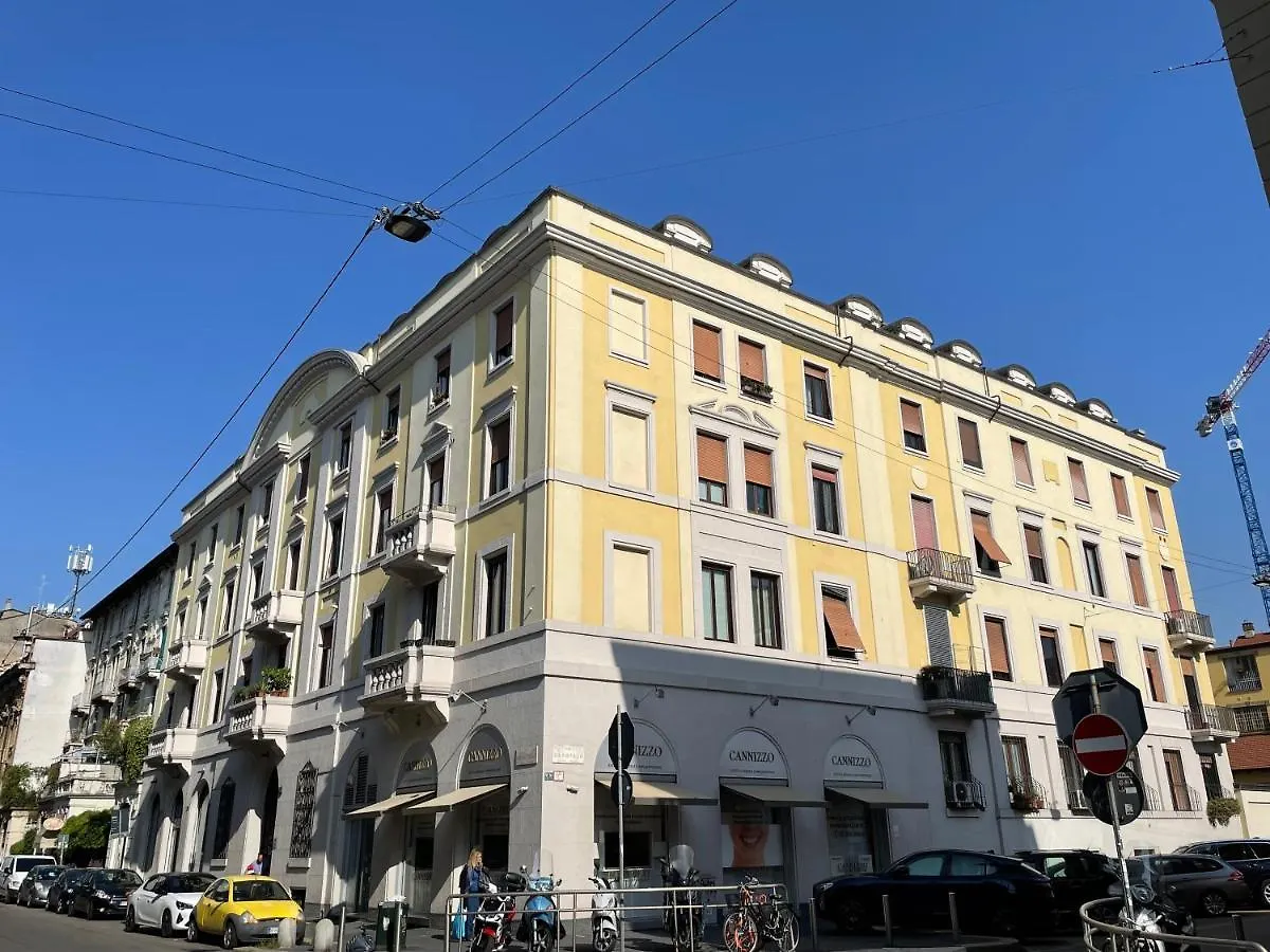 Donatello11 Milan Apartments 0*,